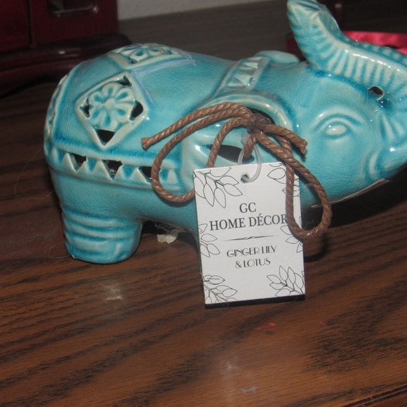 New GC Home Decor Elephant - Picture 4 of 5